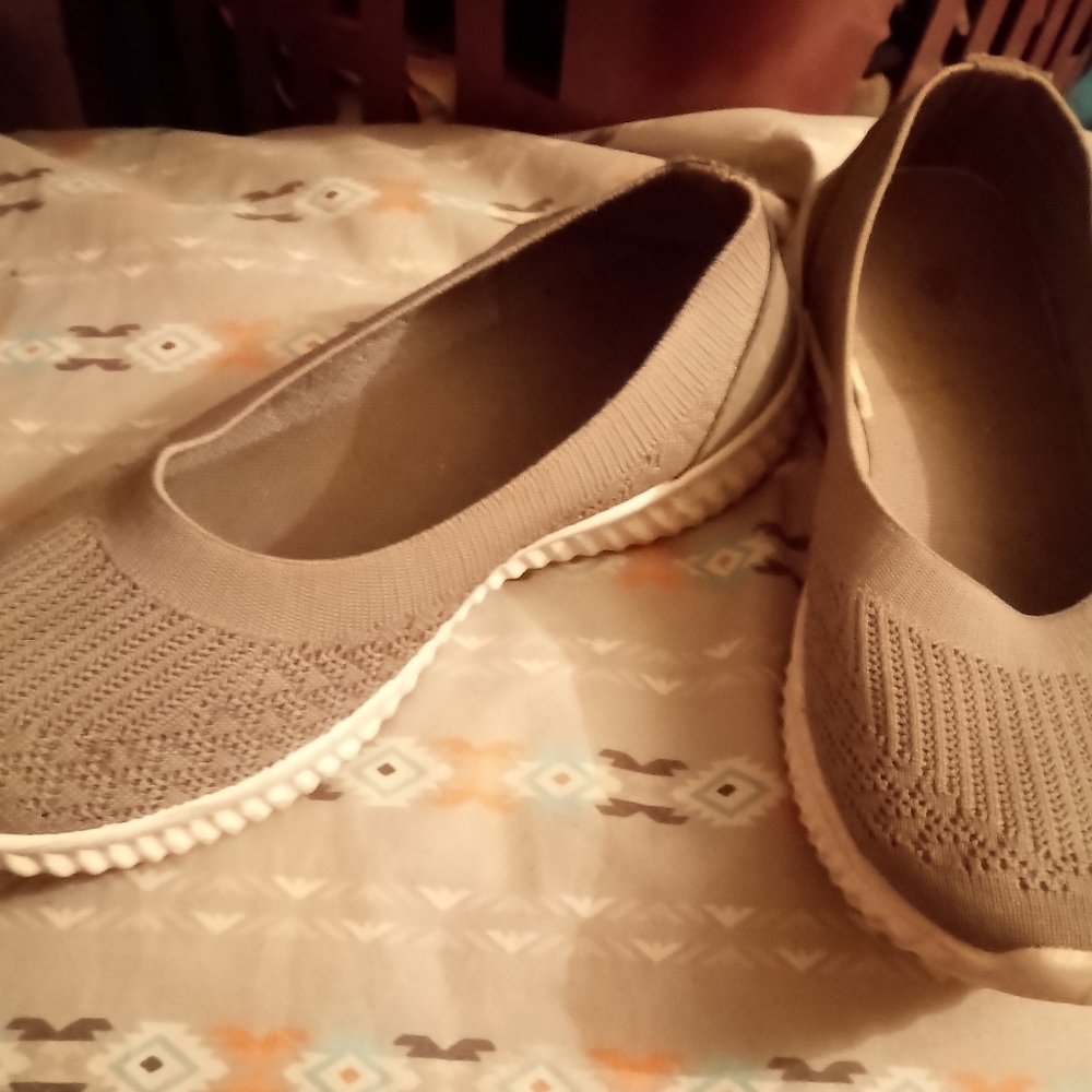 Women's fitflop mesh shoes size 8